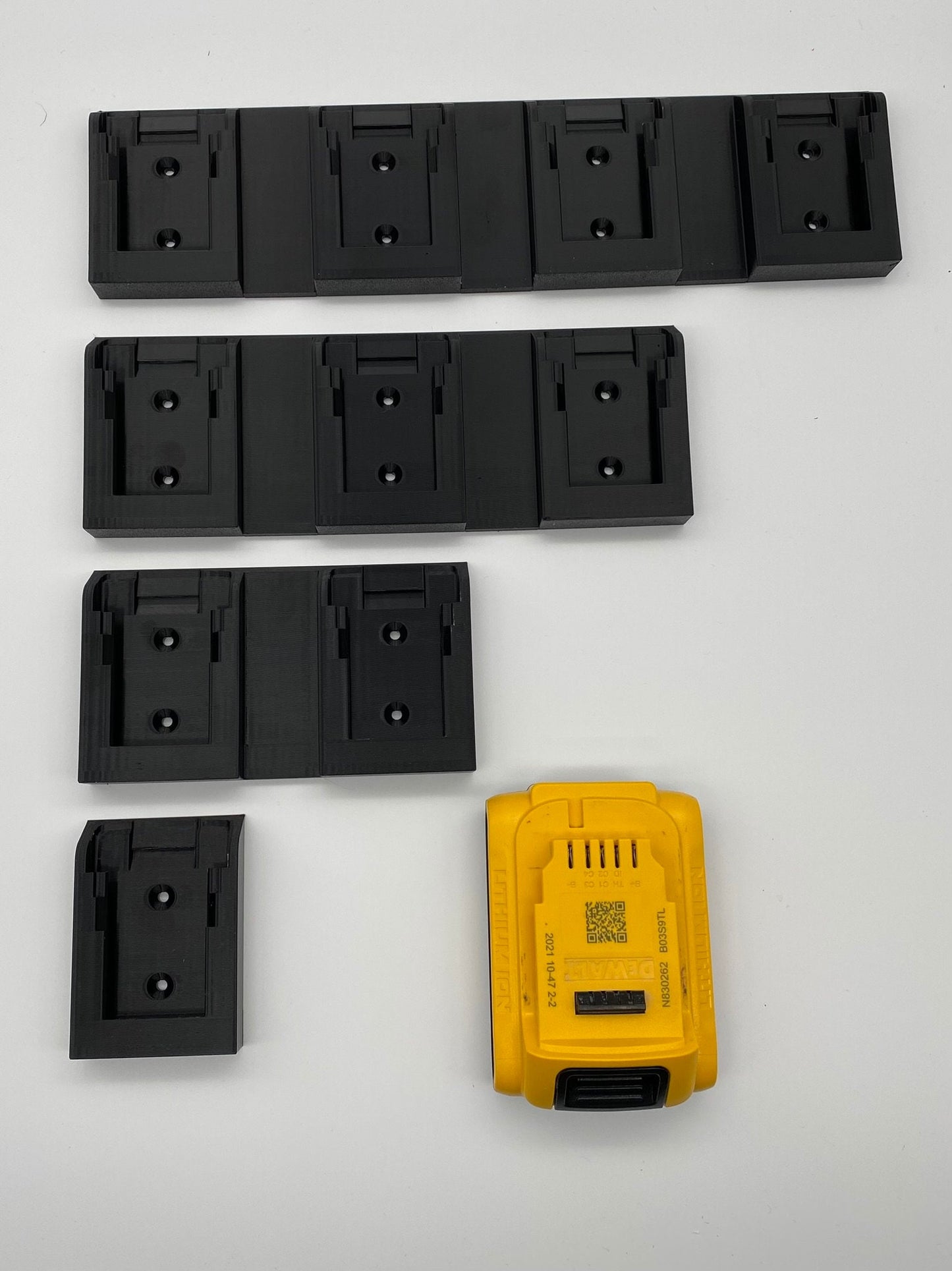 DEWALT 18V battery holder | 3d print