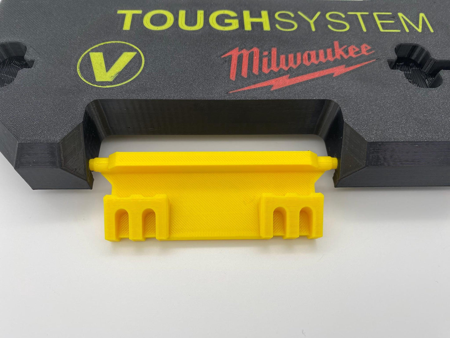 3D Printed Platform for Stacking DEWALT TOUGH 2.0 Box on Milwaukee PACKOUT Box | Secure Mounting Solution